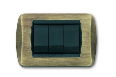 PLACCA LIVING INTERNATIONAL IN METALLO 3 POSTI - CAL